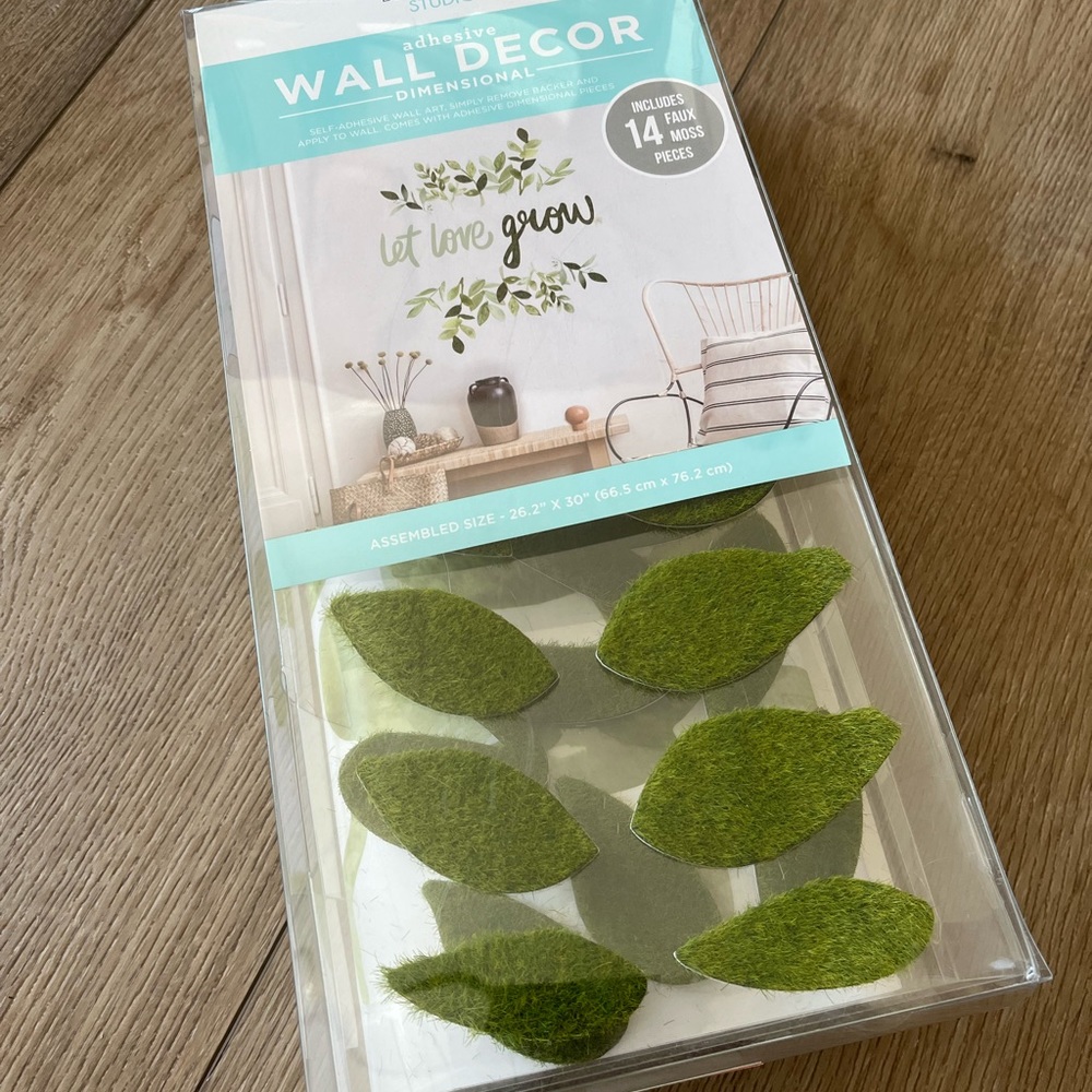 Leaf wall decor